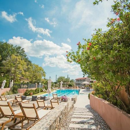 Dominoes Corfu Aparthotel Ipsos Exterior photo