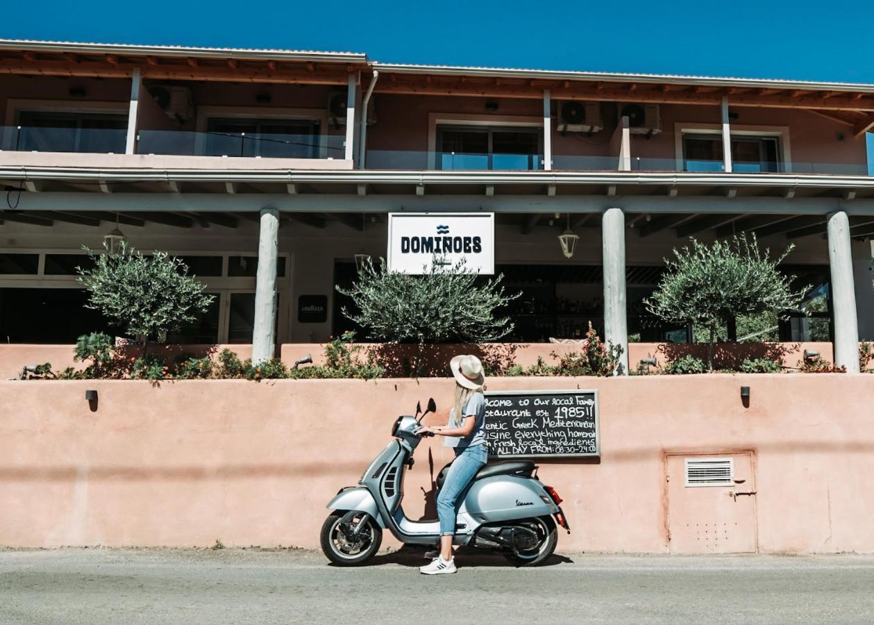 Dominoes Corfu Aparthotel Ipsos Exterior photo