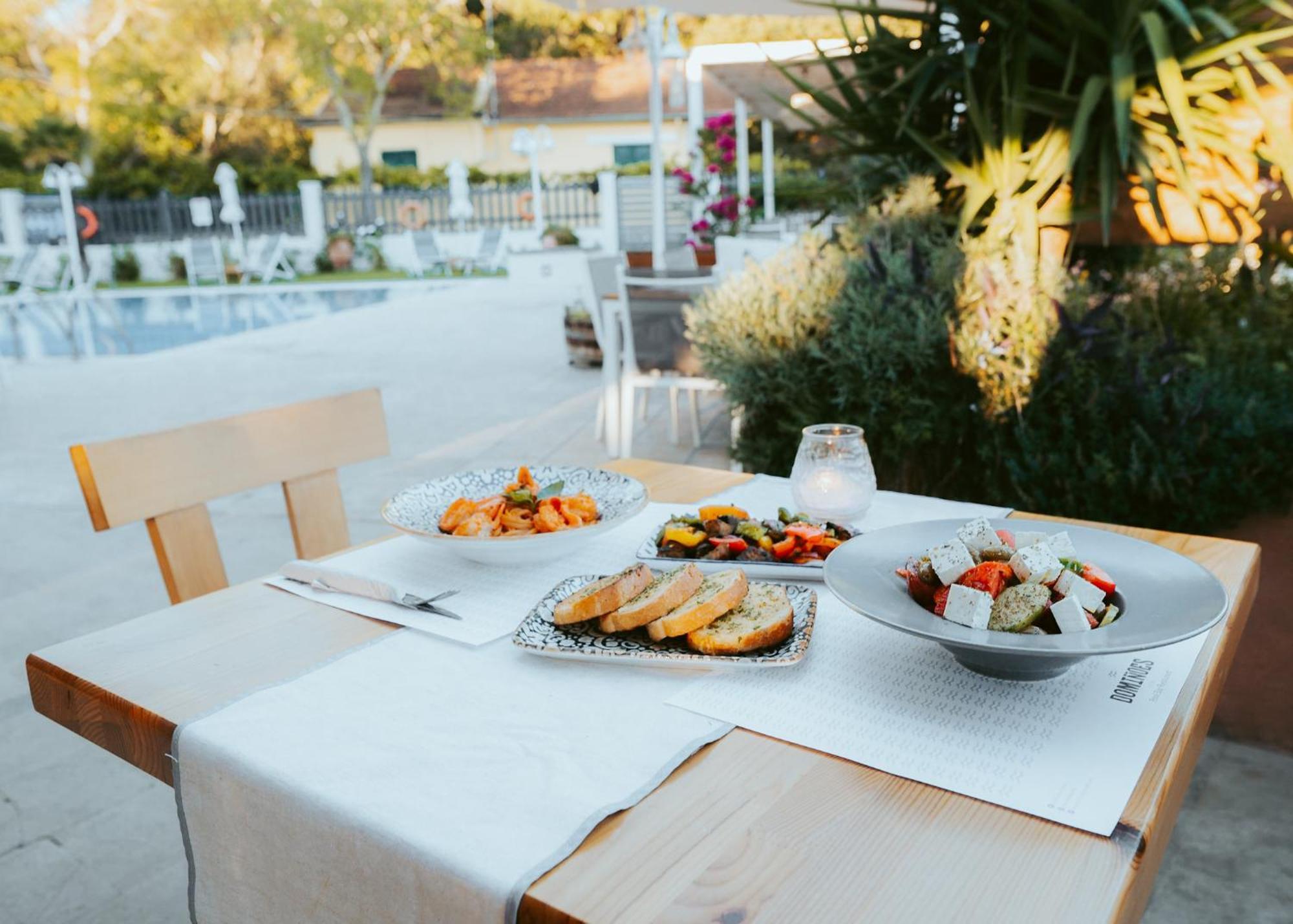 Dominoes Corfu Aparthotel Ipsos Exterior photo