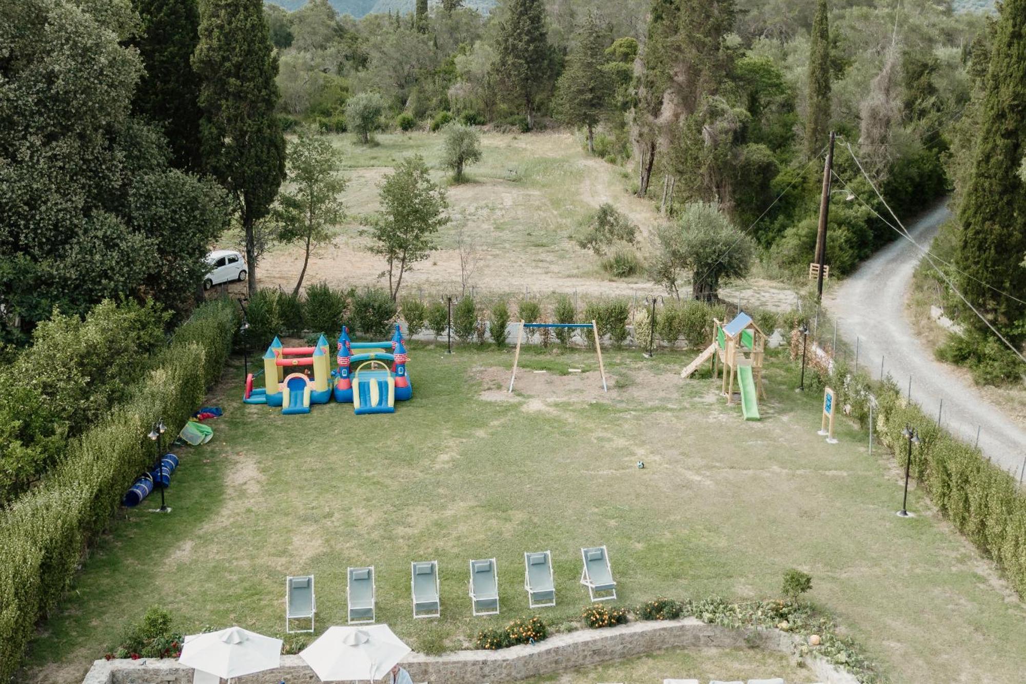 Dominoes Corfu Aparthotel Ipsos Exterior photo