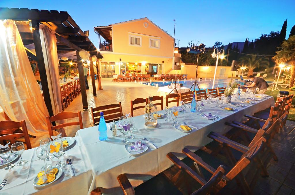 Dominoes Corfu Aparthotel Ipsos Exterior photo