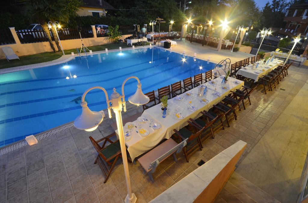 Dominoes Corfu Aparthotel Ipsos Exterior photo