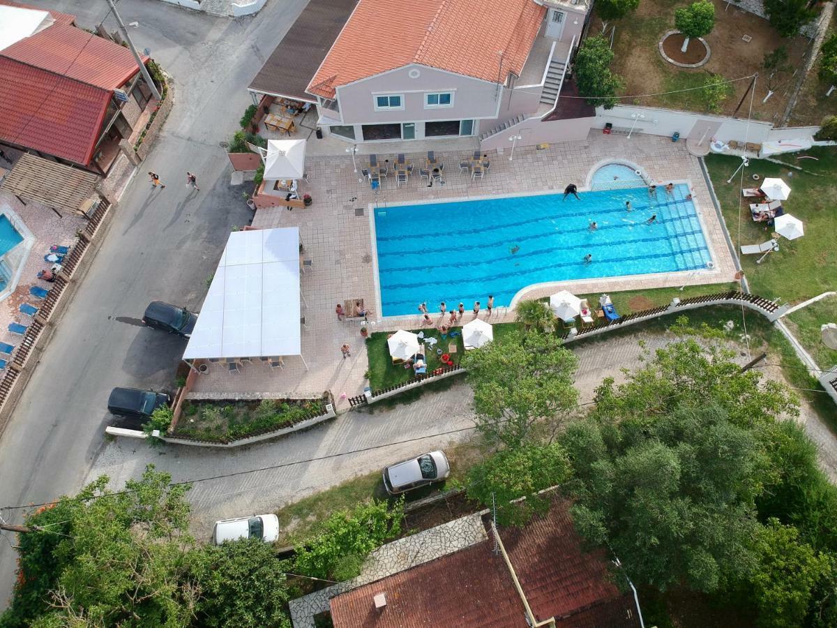 Dominoes Corfu Aparthotel Ipsos Exterior photo